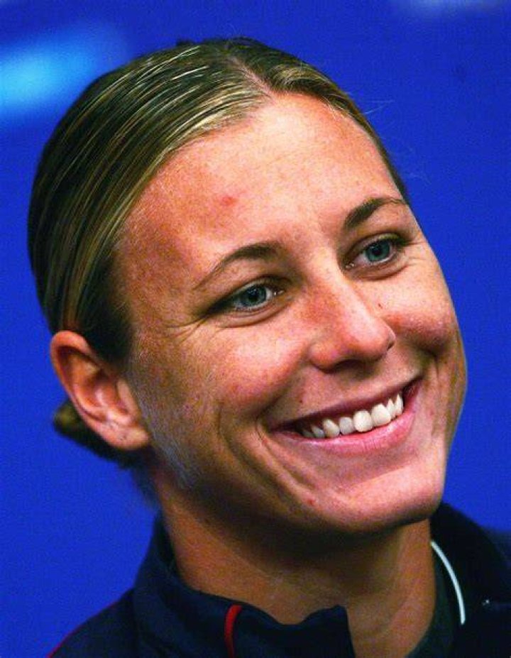 Abby Wambach Biography; Net Worth, Age, Kids, Spouse, Siblings And Parents