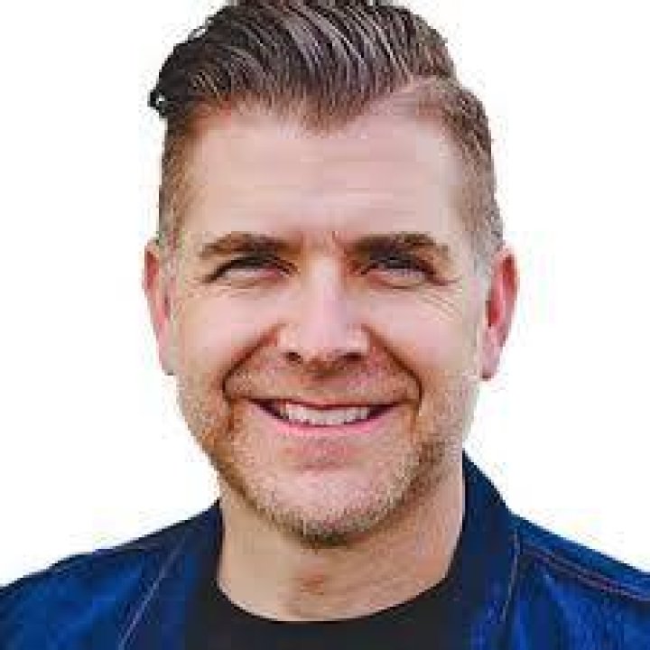Adam Hamilton Net Worth, Income, Salary, Earnings, Biography