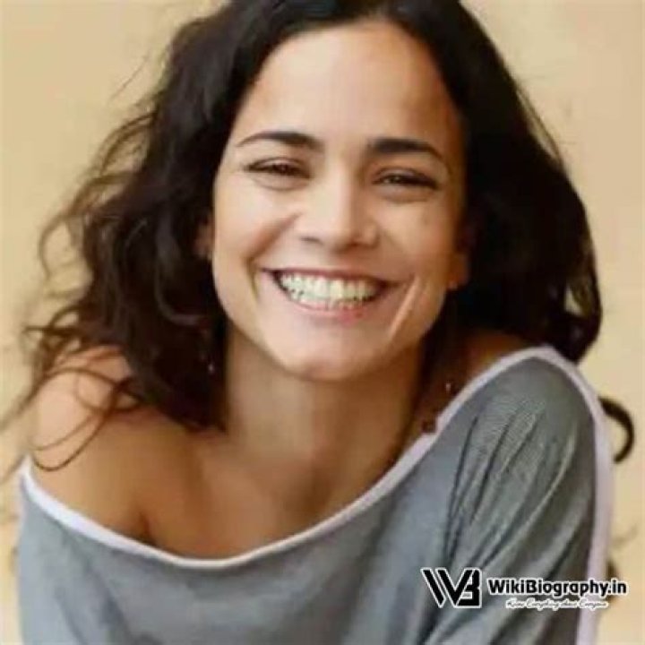 Alice Braga Wiki: Know More About His Married Life, Age and Net Worth