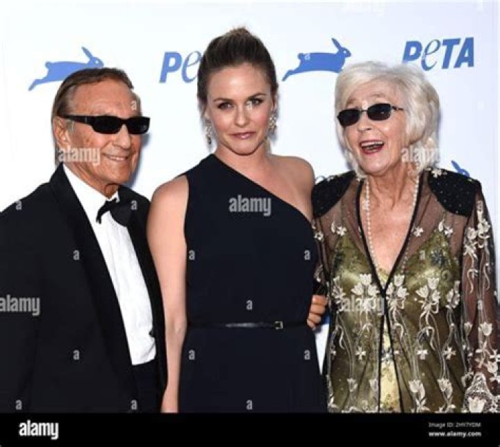 Alicia Silverstone Parents: Meet Monty Silverstone & Didi Silverstone