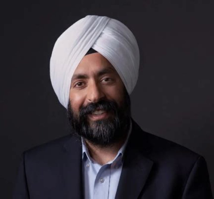 Aman Bhutani Age, salary net worth, wife and family, Wiki, Biography