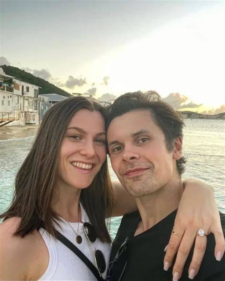 Andrew East – Biography, Height, Weight, Age, Net Worth, Wife, Family