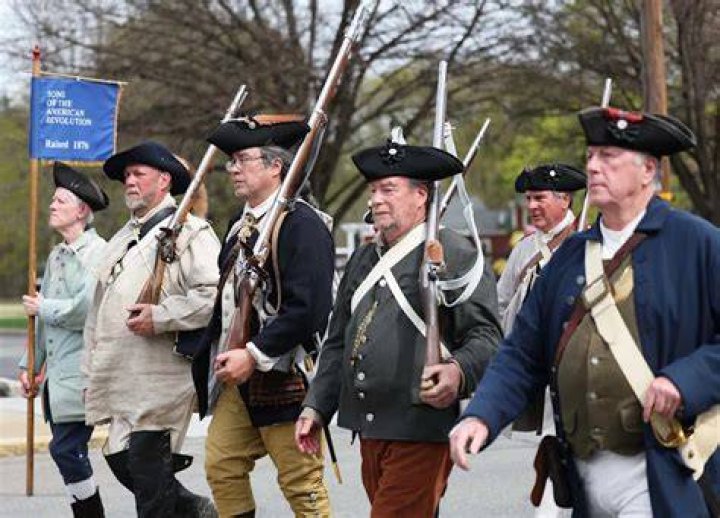 Are massachusetts post offices open on patriots day