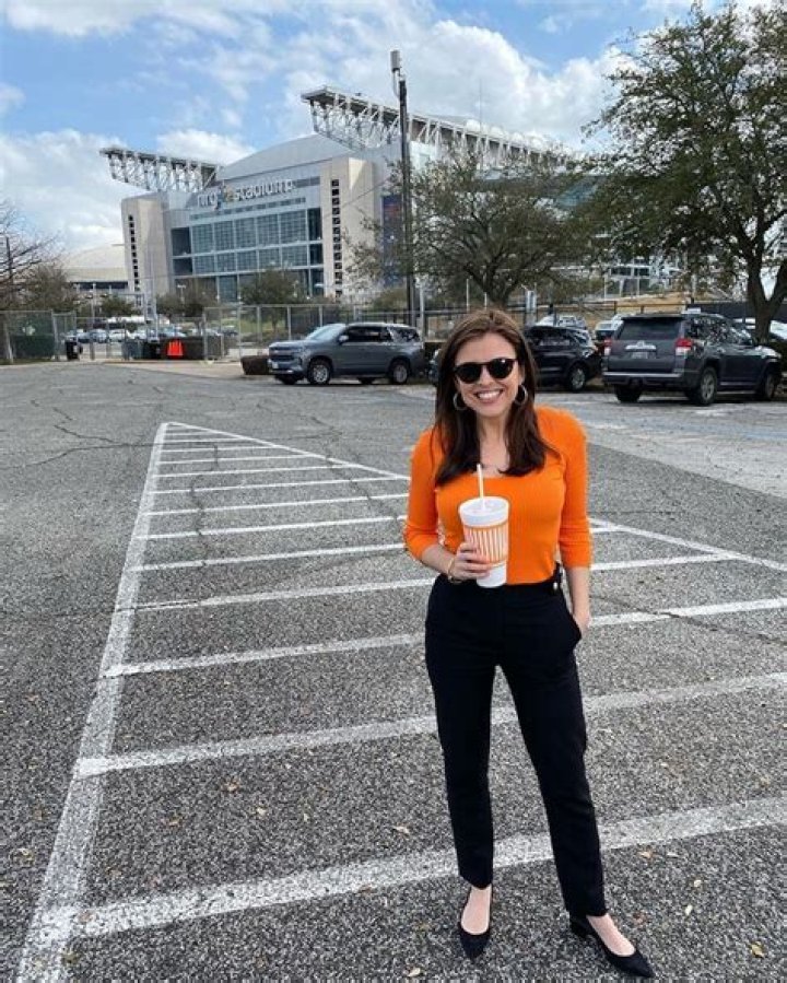 Arlette Saenz (Journalist) Wiki, Bio, Age, Height, Weight, Dating, Boyfriend, Net Worth, Career, Facts