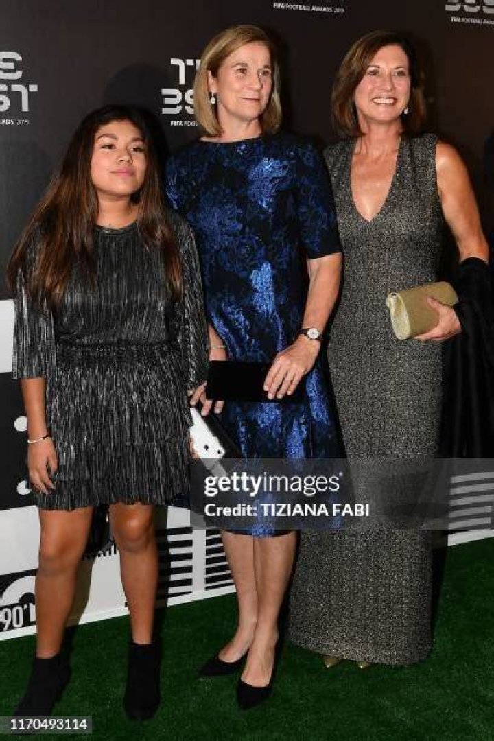 Betsy Stephenson: Age, Wiki, Biography, Lily Ellis Wife, Family Children and Married Life