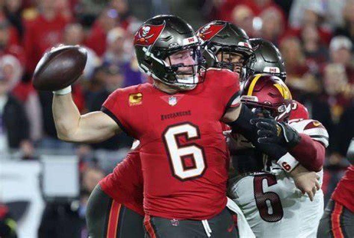 Buccaneers QB: Who Are Leonard Fournette Parents? Everything On His Family And More