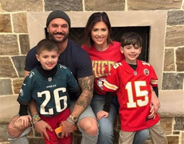 Chloe Melas Bio, Wiki, Age, Husband, Height, Salary, Net Worth and CNN