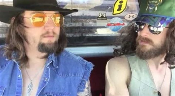 Dale Brisby Sister And Brother: Is The How To Be A Cowboy Star Related To Leroy Gibbon?