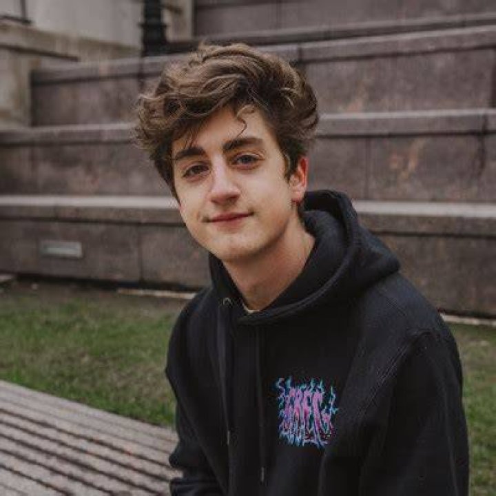 Danny Gonzalez Bio, Wiki, Age, Height, Laura, YouTube and Net Worth