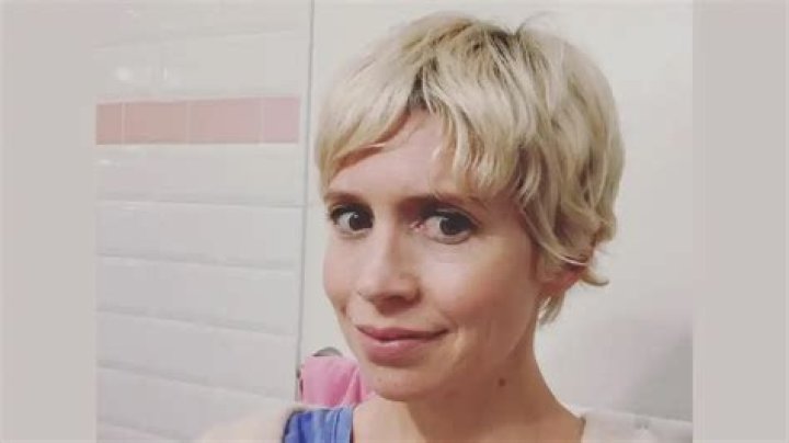 Did Leigh Age, Wiki, Biography Ann Caldwell Have Brain Cancer, Illness: Does She Wear A Wig?