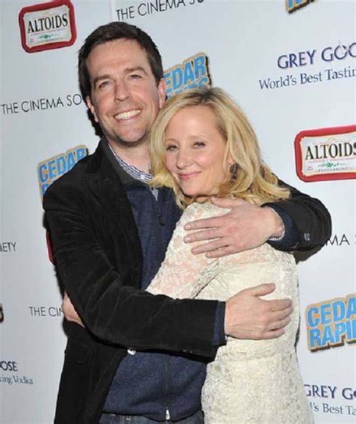 Ed Helms Wife Name Revealed Pics, Age, Wiki, Instagram and Family Updates