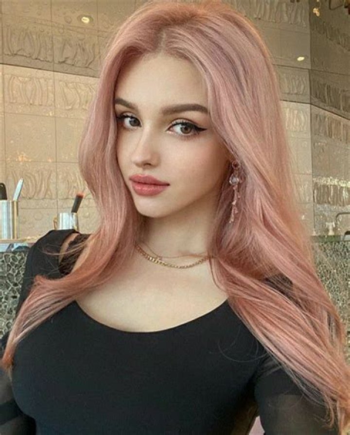 Elina Karimova (Youtuber) Wiki, Bio, Age, Height, Weight, Measurements, Boyfriend, Net Worth, Facts