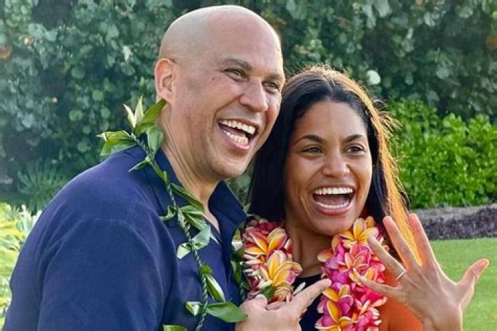 Eric Booker Bio, Wiki, Age, Family, Wife, Music, YouTube and Net Worth