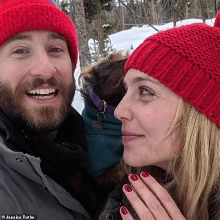 Eric Clem: Jessica Rothe Boyfriend Age, Wiki, Biography and Instagram