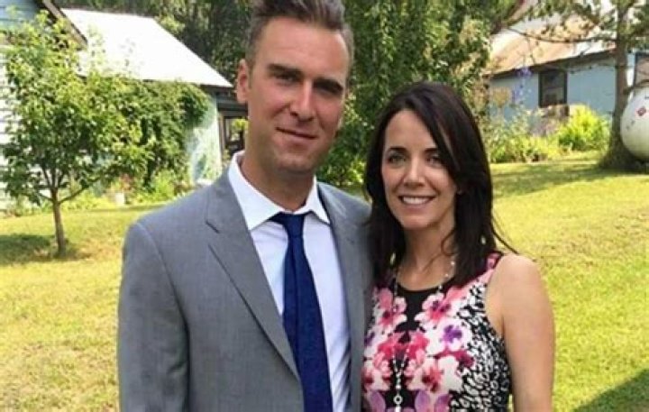 Eric Fisher – Bio, Facts, Net Worth, Salary, Personal Life, Family, Height, Age, Ranking, Education, Dating, Girlfriend, Wife, Weight, Contract, Wiki