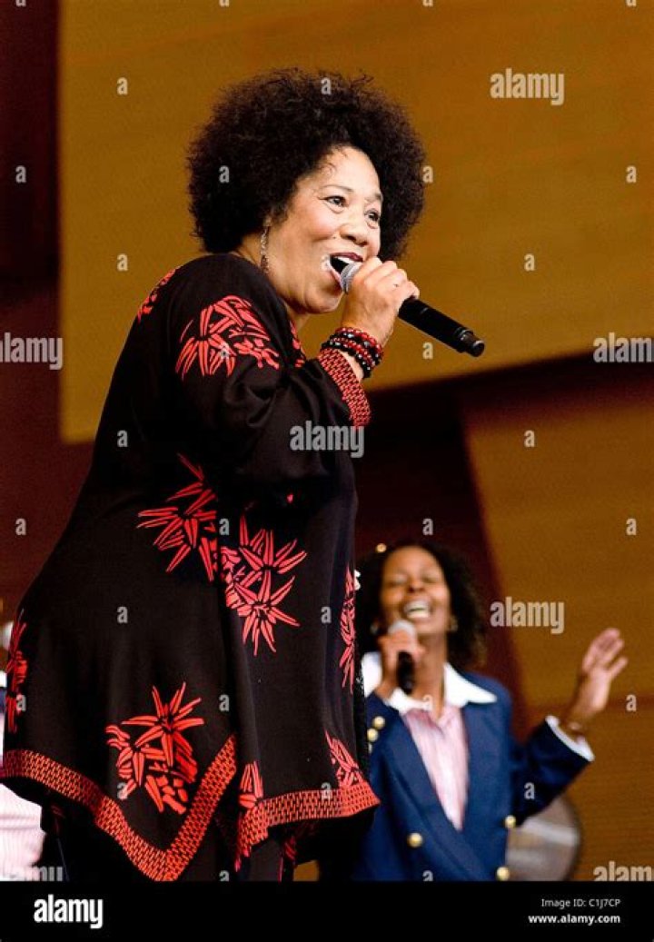 Evelyn Turrentine Agee Biography, Age, Husband, Children, Parents, Songs and Net Worth