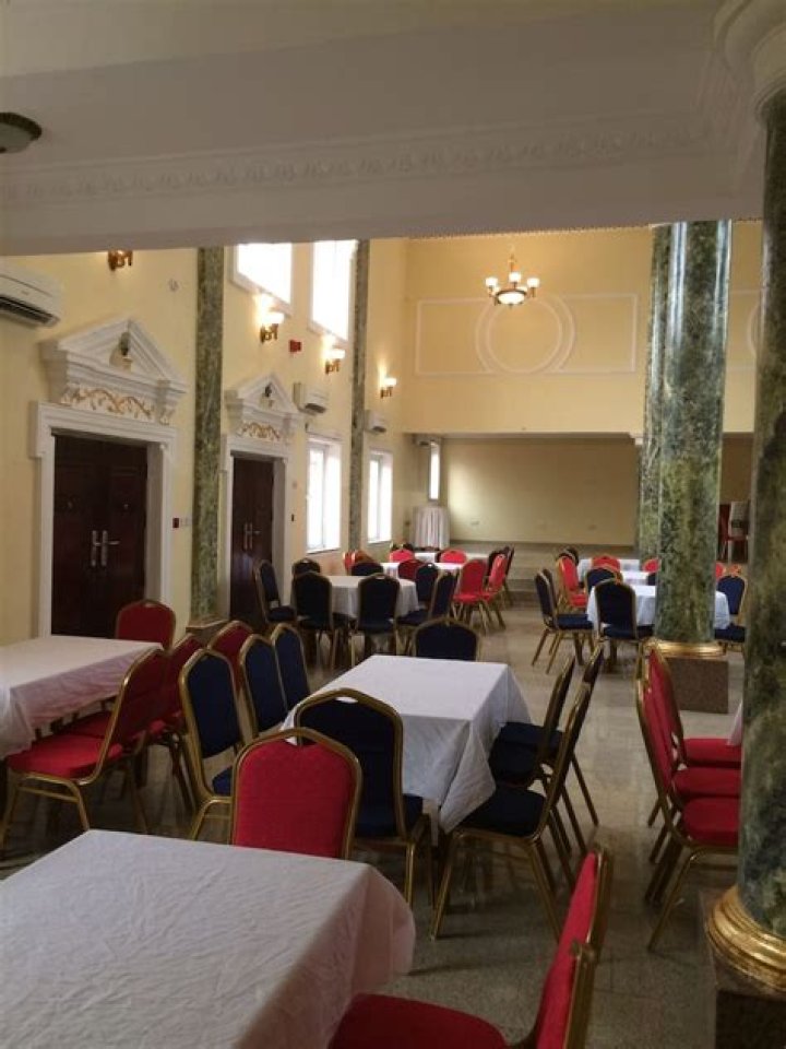 FORT ROSS HOTEL AND EVENTS CENTRE, Akowonjo, Nigeria