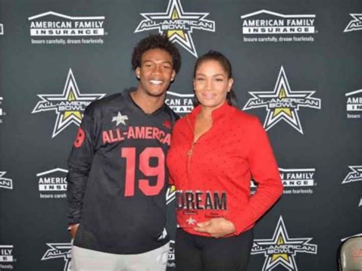 Garrett Wilson Parents And family Details; Explore More About Kenneth And Candace Wilson