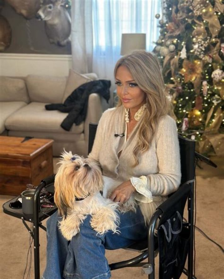 Gina Loudon Bio, Wiki, Age, Family, Daughter, Adopted Son, Daily Beast and Books