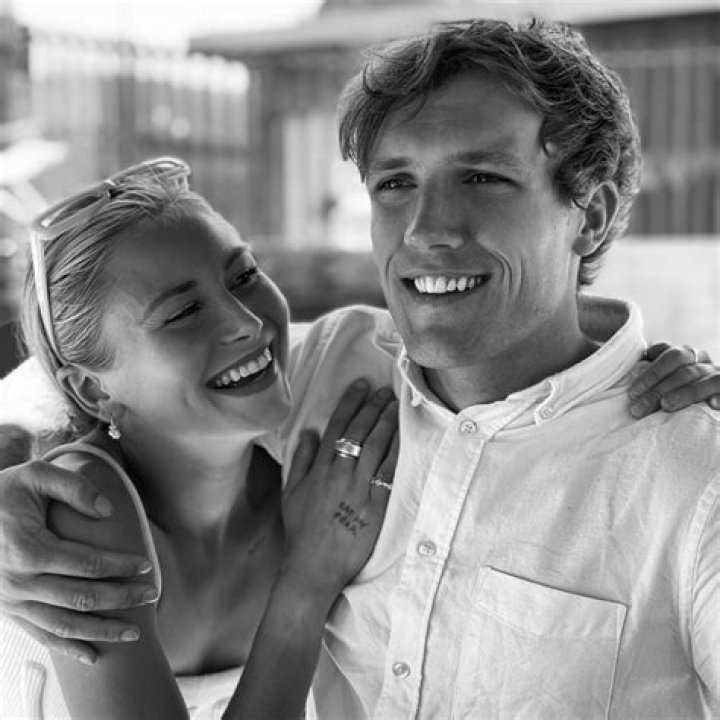 Grace Tame New Boyfriend Max Heerey, Where Are Her Father and Mother Now?