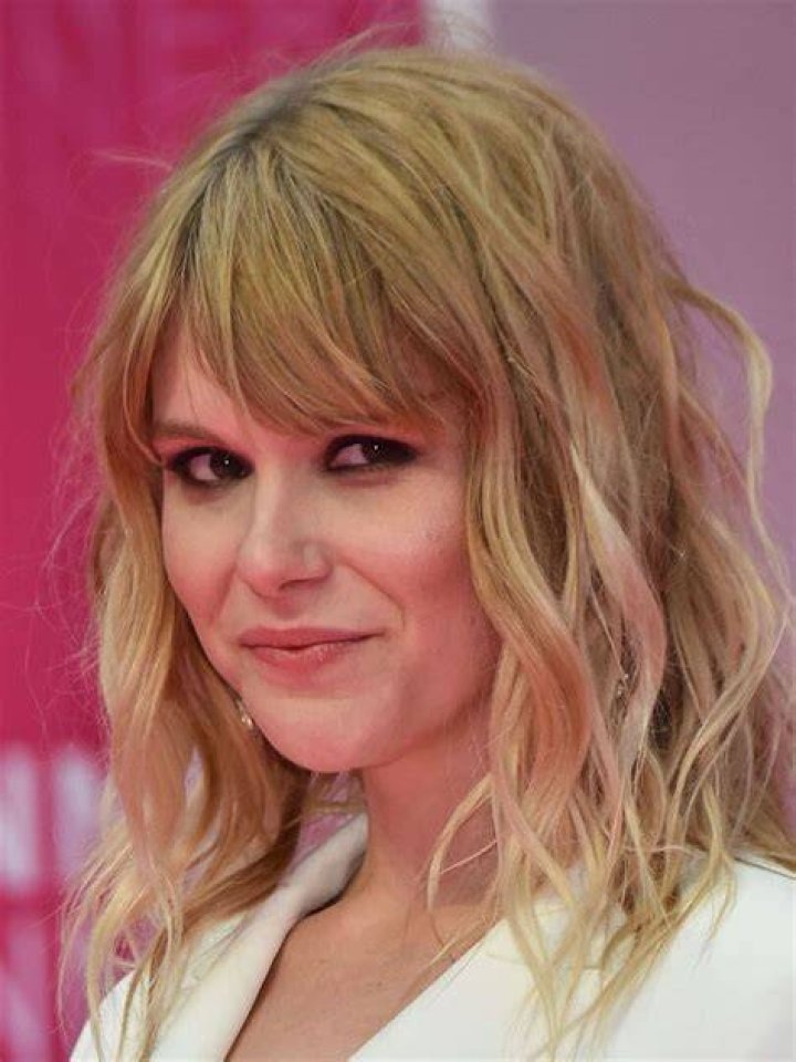 Hannah Arterton Bio, Wiki, Age, Height, Family, Husband, The Five, Safe, Movies, and Net Worth.