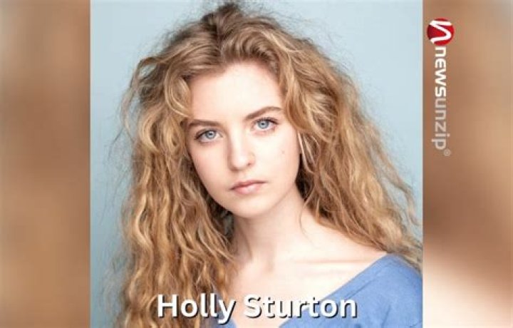 Holly Sturton Biography: Wiki, Age, Height, Sister, Movies, Net Worth