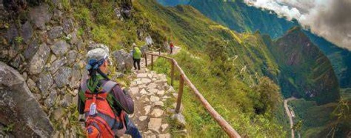 How long is the hike to machu picchu