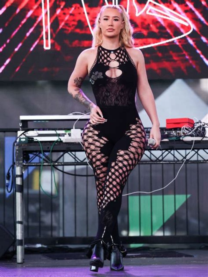 Iggy Azalea Bio, Age, New Pics, GQ Photos, Twitter, Tattoos, Husband, New Album