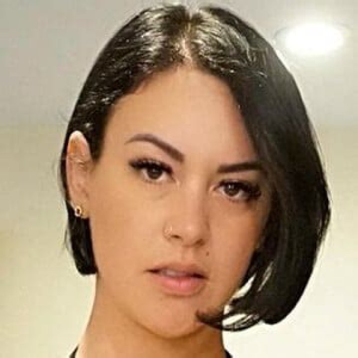 Imaray Ulloa Age : Meet The Model On Instagram