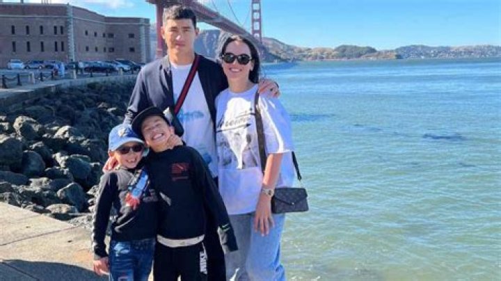 Is Artur Beterbiev Married? Wife Name Revealed – Kids & Family