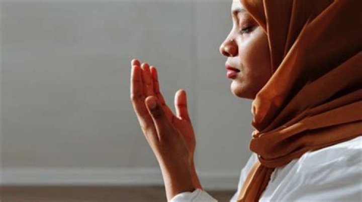 Is Michelle Wolf Muslim? Fans Believe The Comedian Follows Islam Religion