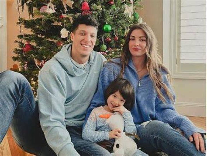 Is Simone Fontecchio Gay? Sexuality, Partner, Parents Revealed