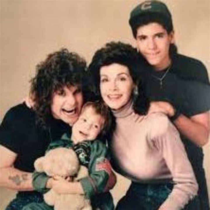 Jason Gilardi Bio, Wiki, Age, Height, Parents, Siblings, Wife, Carerer, and Net Worth