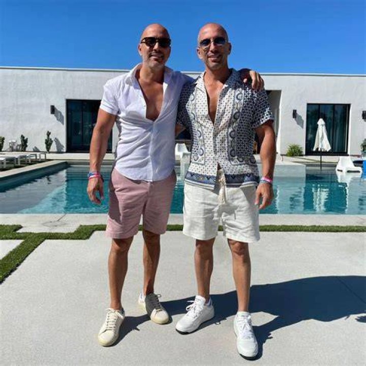 Jason Oppenheim Net Worth, Height, Brother, House, Age