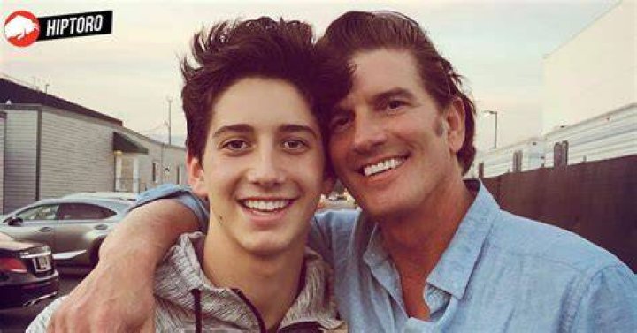 Jeffrey Brezovar Bio, Wiki, Age, Family, Height, Gay, Boyfriend, Milo, Model, and Net Worth