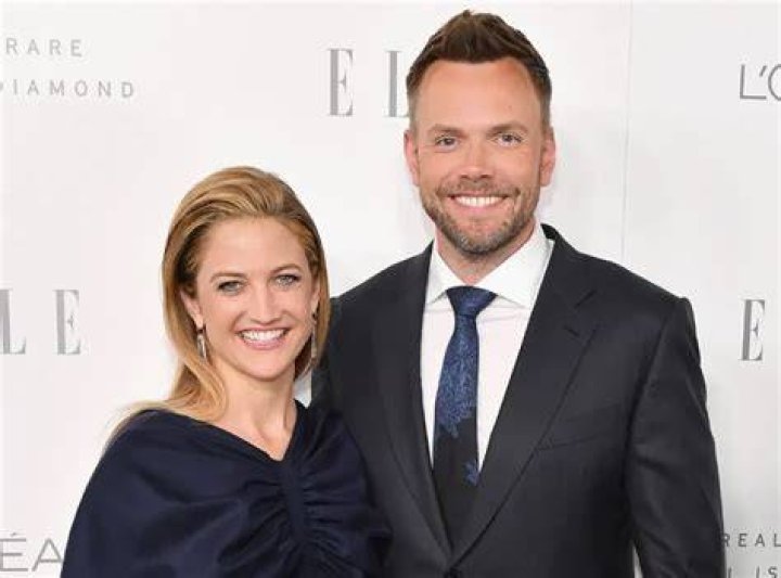 Joel McHale’s net worth, biography, fact, career, awards and life story