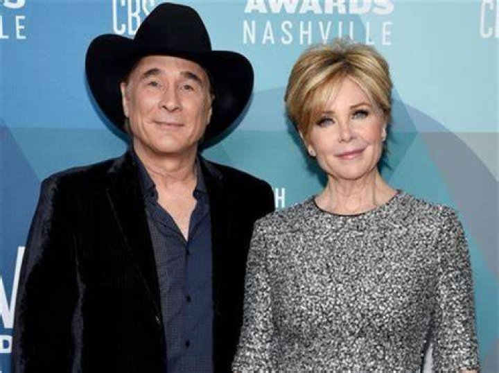 John Hartman Wife: Was John Hartman Married?