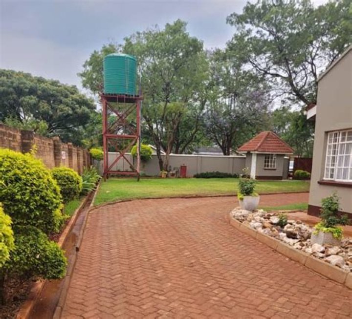 LeMwelwa Guest House, Chegutu, Zimbabwe