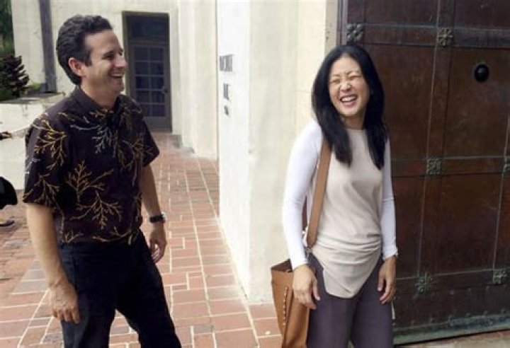 Linda Kwok: Brian Schatz Wife Age, Wikipedia Biography Ethnicity ]