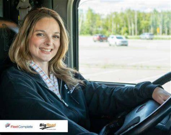 Lisa Kelly (Trucker) Wiki, Biography, Height, Weight, Husband, Net Worth, Age, Facts