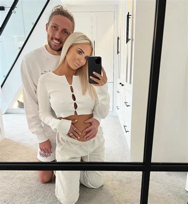 Luke Ayling Is Married To Poppy Weller, How Many Children Do They Have?
