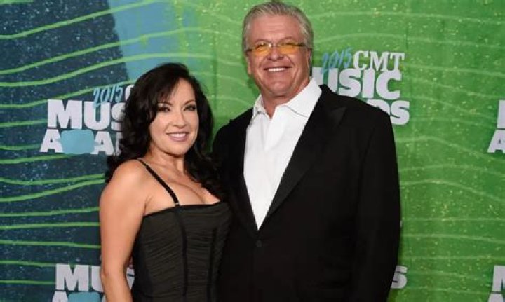Margo Rey Bio, Wiki, Age, Family, Husband, Music, Album and Net Worth