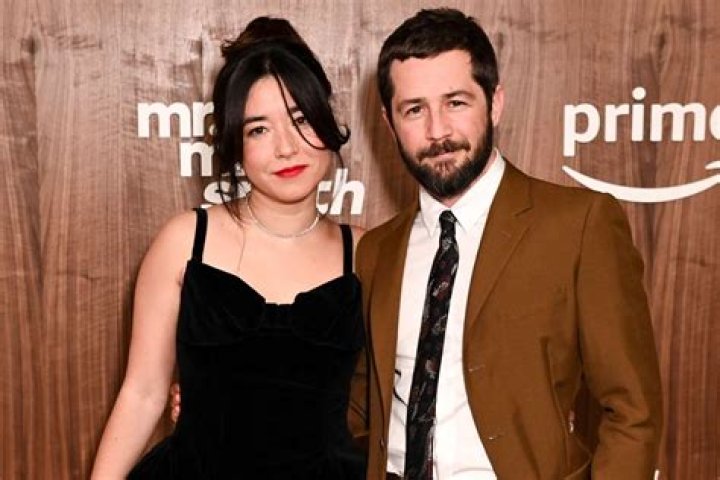 Maya Erskine , Net Worth, Dating, Boyfriend, Height, Age, Wiki, Biography