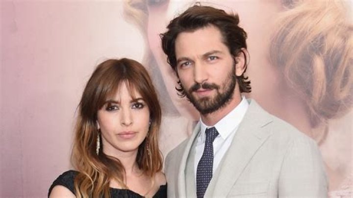 Michiel Huisman Wikipedia, Biography, Net Worth, Married, Wife, Age, Height