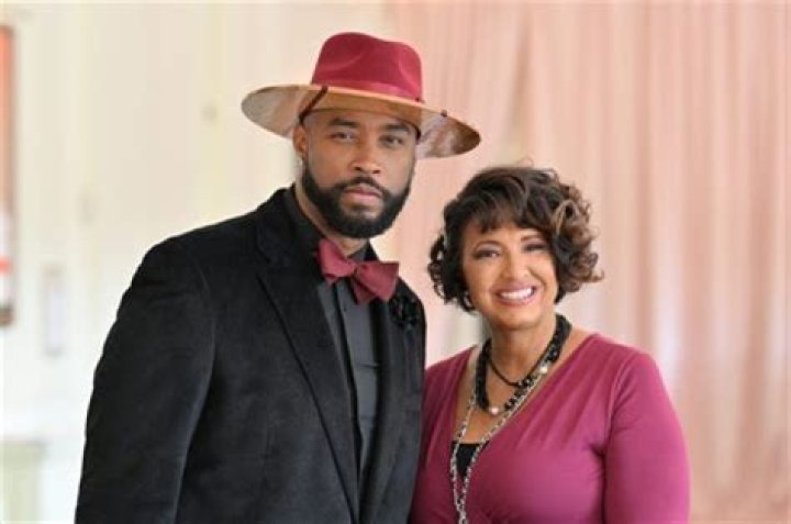 Montell Jordan Wife, Net Worth – How Tall and Old Is Montell Jordan?