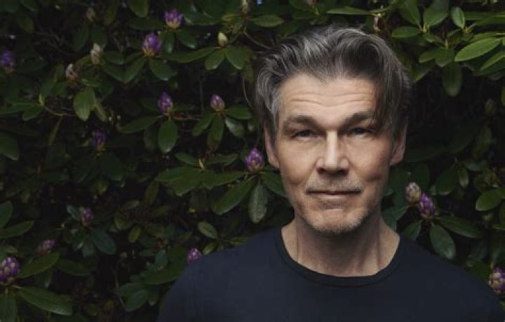 Morten Harket Bio, Wiki, Age, Height, Family, Wife, Albums, Songs, and Net Worth.
