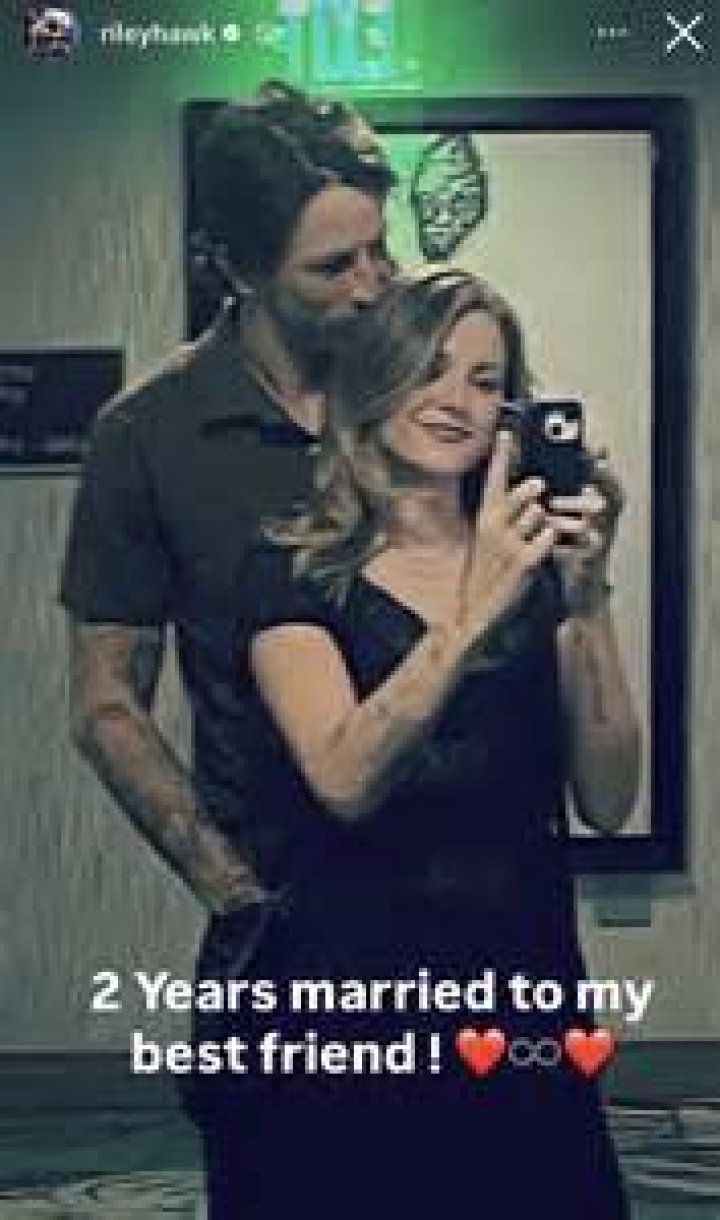 Riley Hawk’s Girlfriend Frances Bean Cobain: Is Riley Hawk Single?