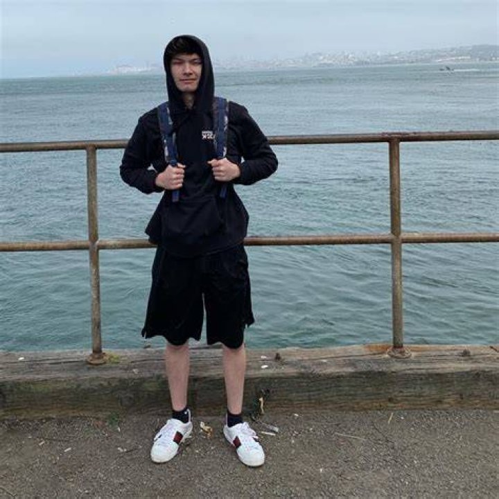 Sinatraa Wiki, Biography, Age, Net Worth, Girlfriend, Instagram, Real Name