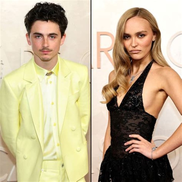 Timothée Chalamet Height, Dating Lily-Rose Depp, Net Worth, Girlfriend, Instagram