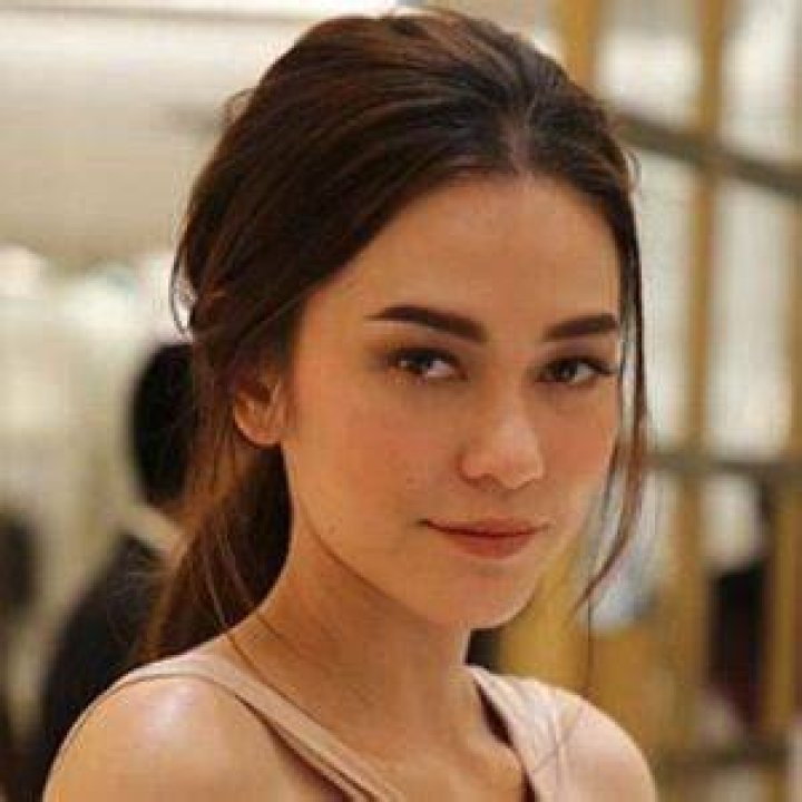 Vanida Golten Bio, Wiki, Age, Family, Husband, TikTok, Model and Net Worth
